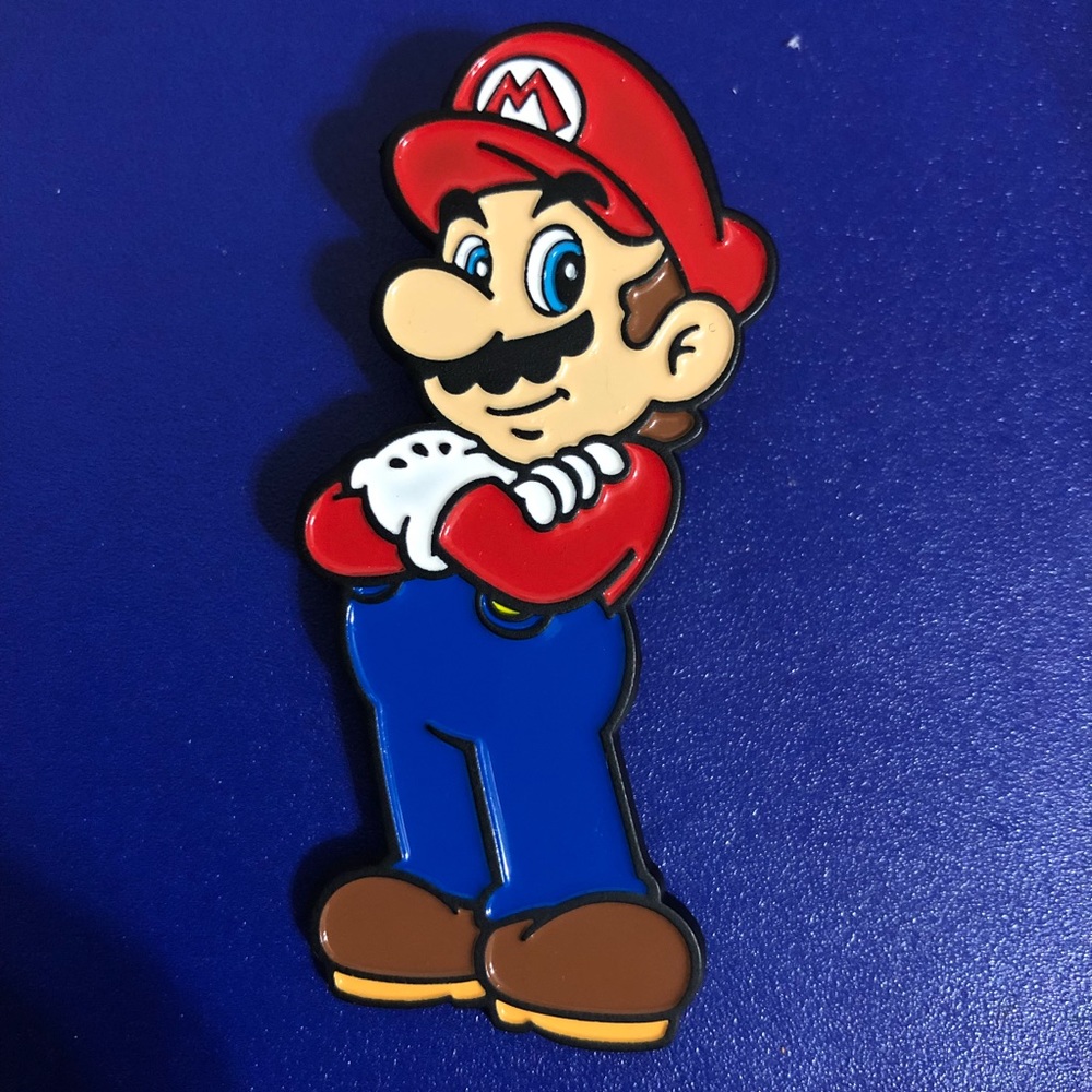 SUPER MARIO ENAMEL PIN